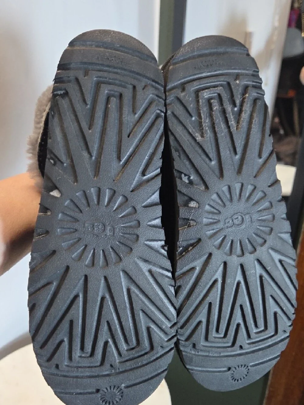UGG Diara Black And Gray Leather Shearling-Lined Shoes Size 8
